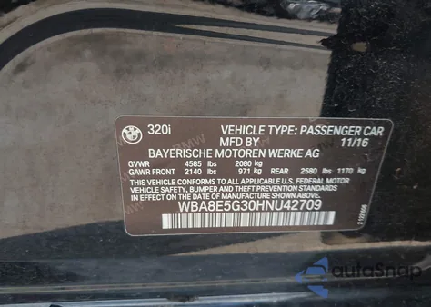 2017 BMW 320I xDrive z USA, uszkodzony, nr VIN WBA8E5G30HNU42709